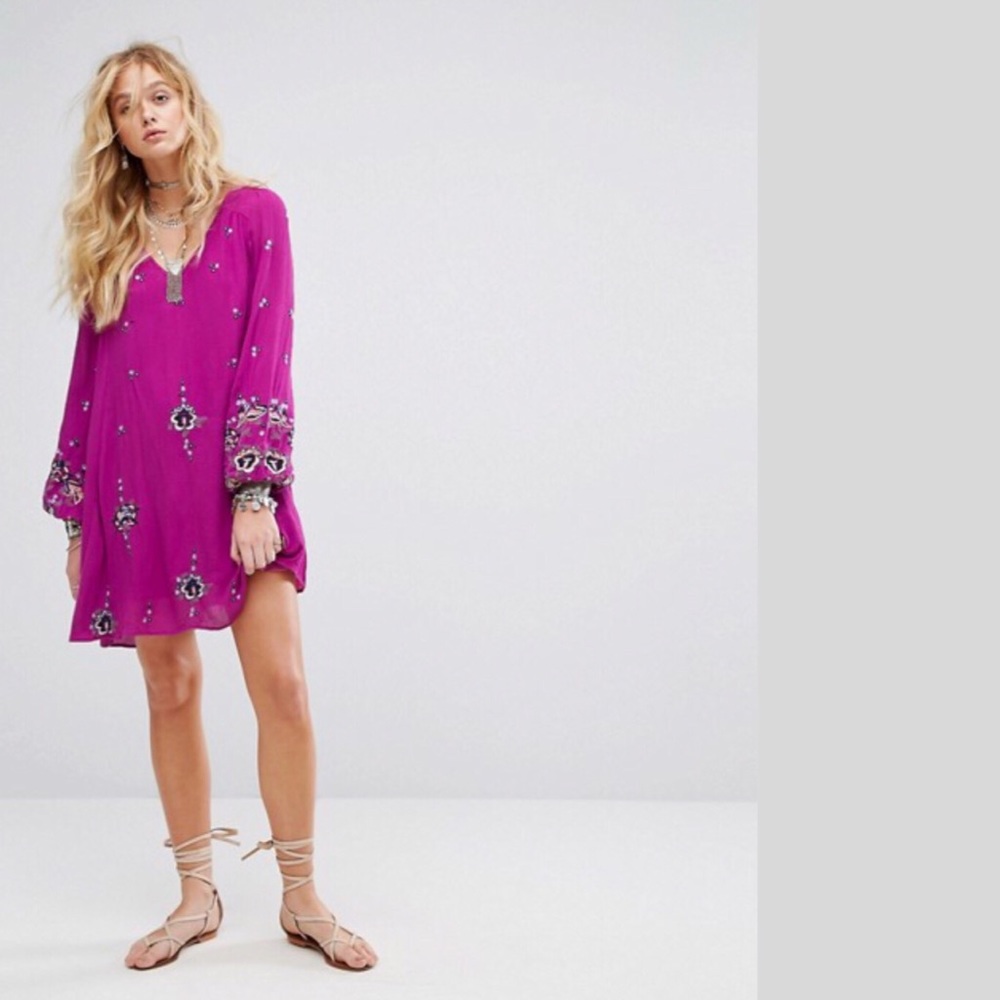 ❗️Last One ❗️ People Embroidery mini dress. NWT - Picture 4 of 4